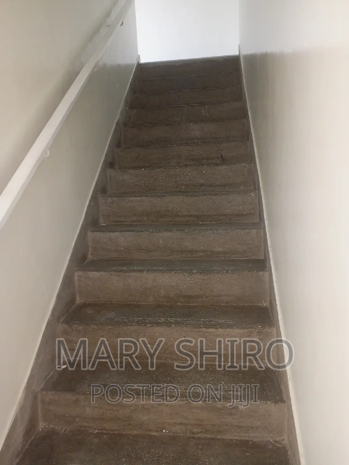 4bdrm Mansion in South B for rent