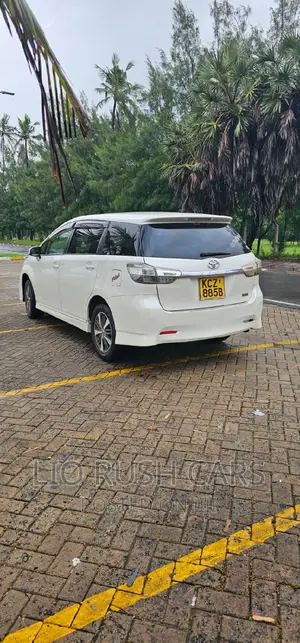 Toyota Wish 2013 White