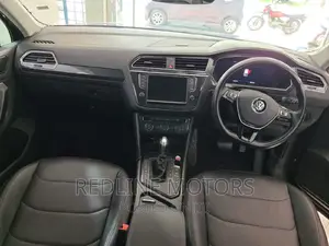 Volkswagen Tiguan 2017 Gold
