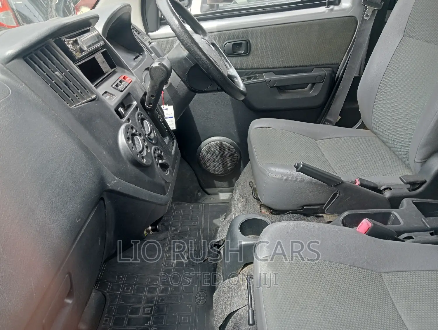 Toyota TownAce 2017 Silver