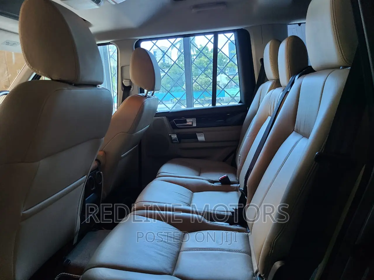 Land Rover Discovery 2016 Silver