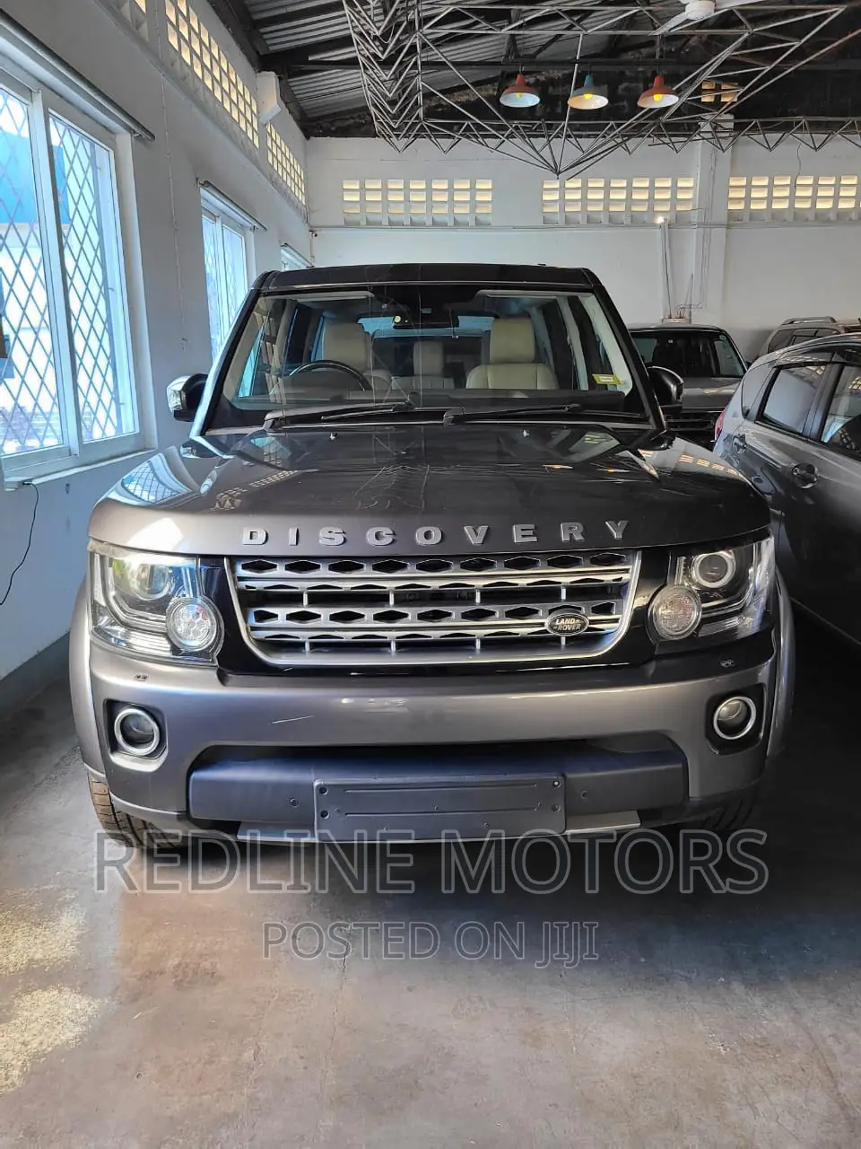 Land Rover Discovery 2016 Silver