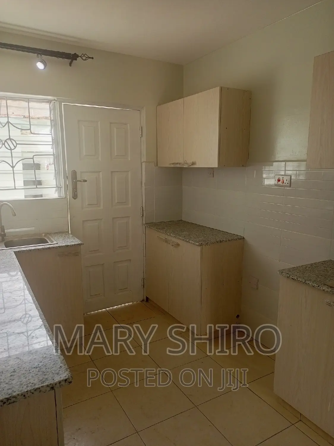 4bdrm Mansion in South B for rent