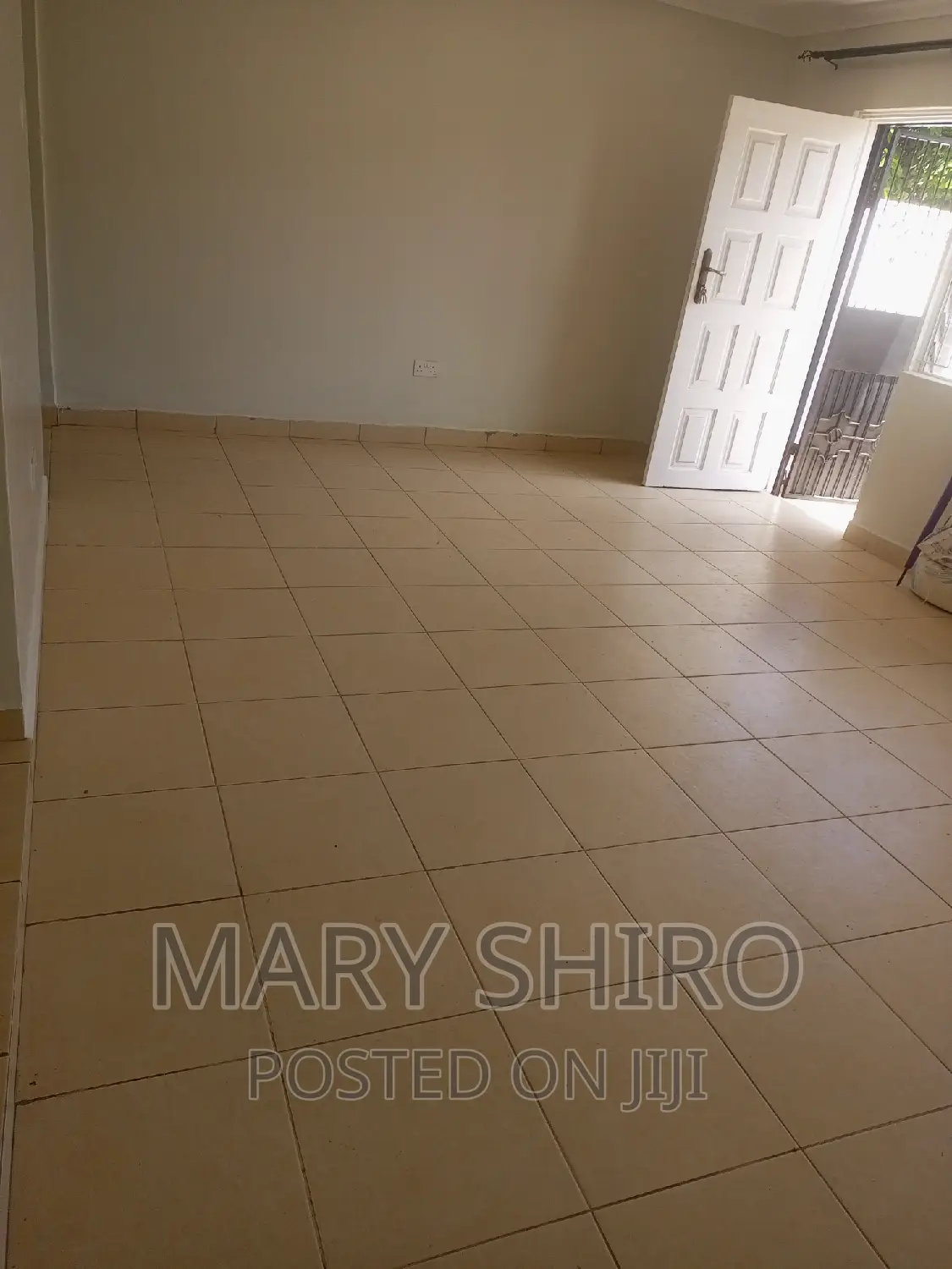 4bdrm Mansion in South B for rent