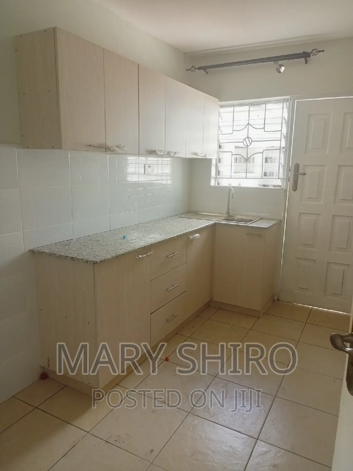 4bdrm Mansion in South B for rent