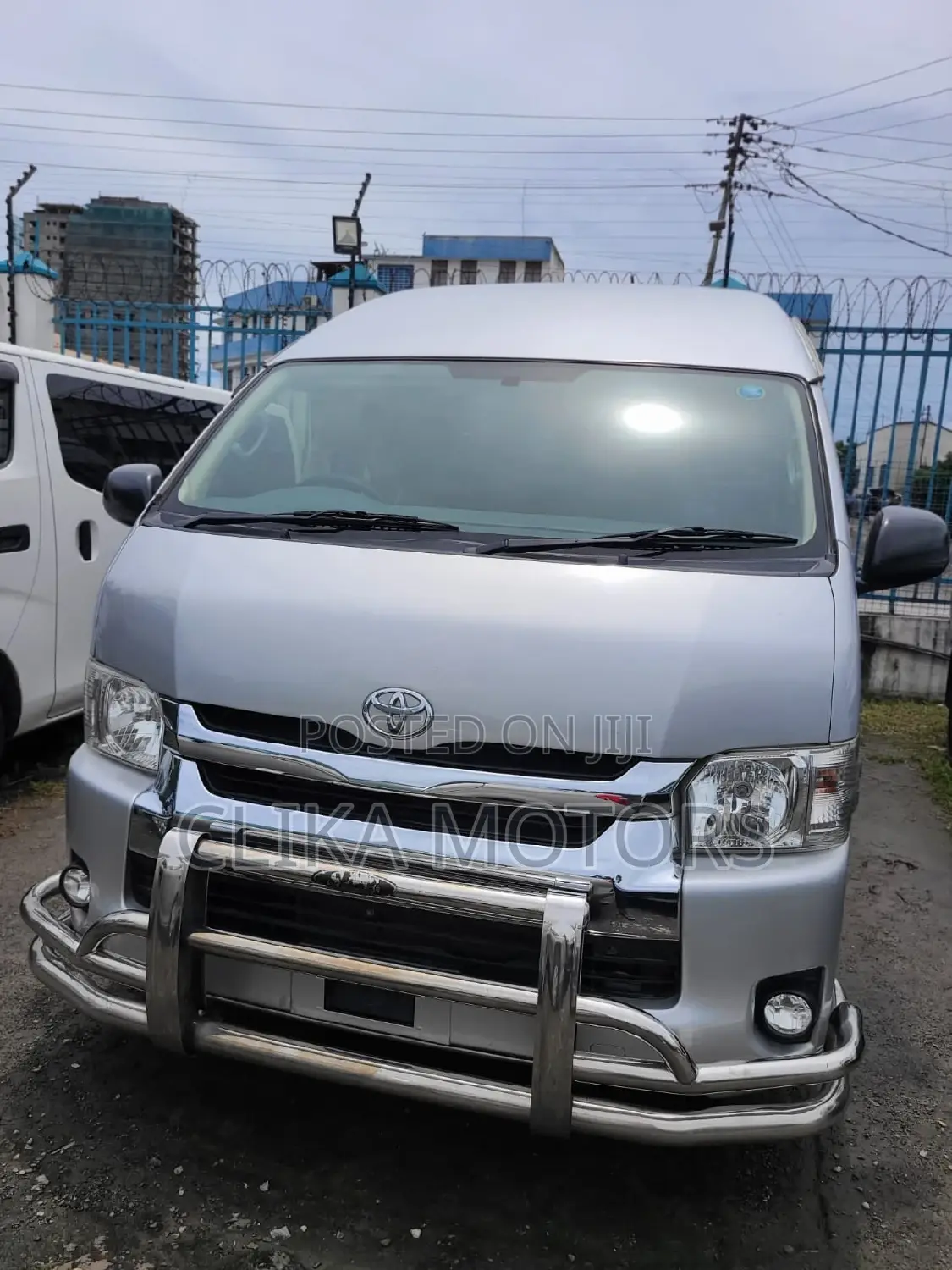 Toyota HiAce 2016 Silver