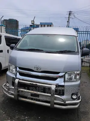 Toyota HiAce 2016 Silver