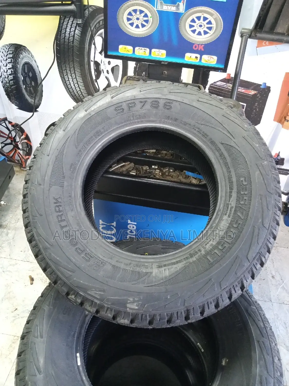 235/75r15 Sportrak All-Terrain
