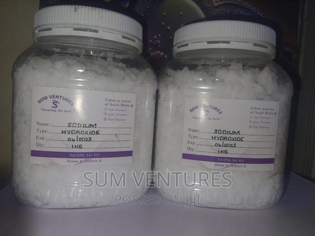 Sodium Hydroxide/ Caustic Soda/Lye - thumbnail 3