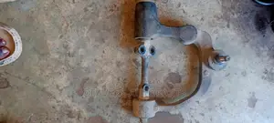 Nissan Caravan E25 Arm