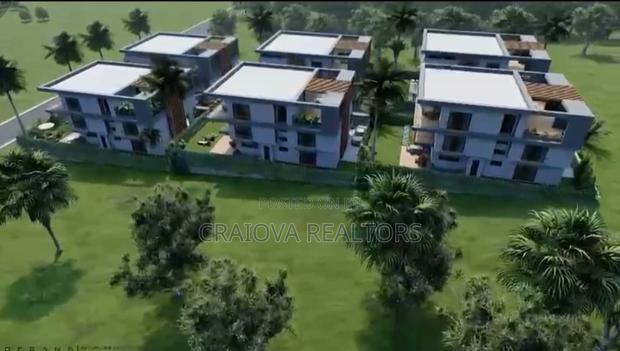 5bdrm Villa In Lavington For Sale - main view