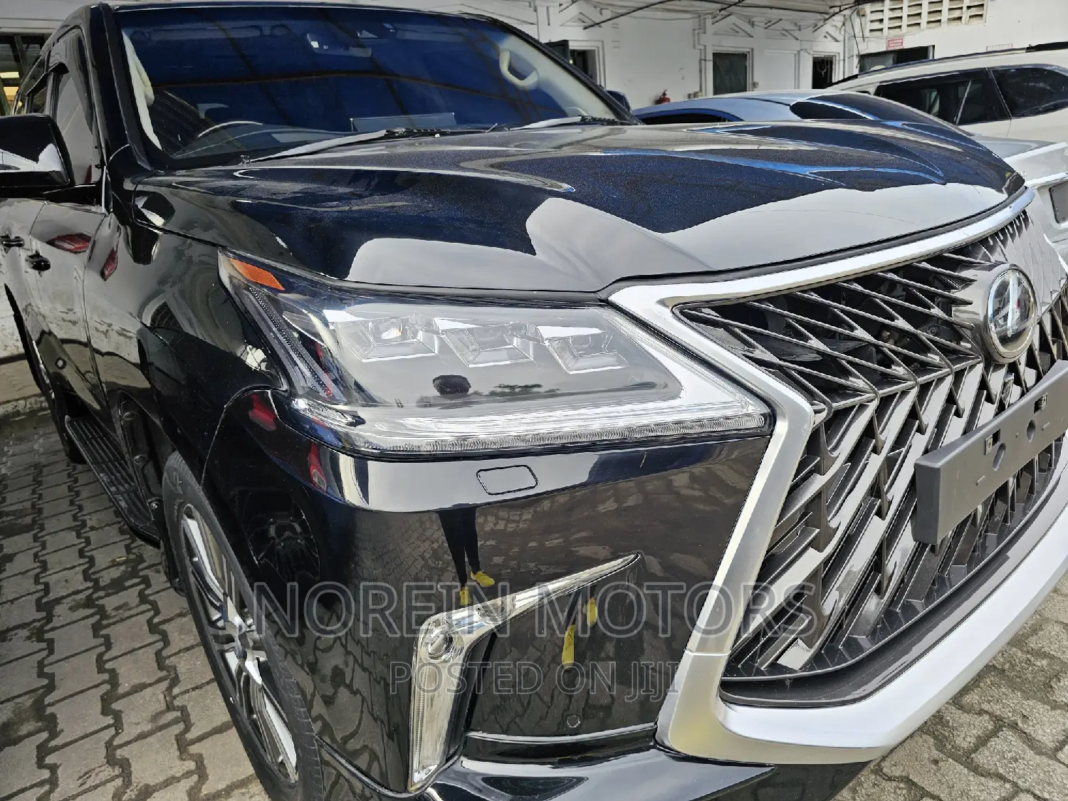 Lexus LX 2016 Black