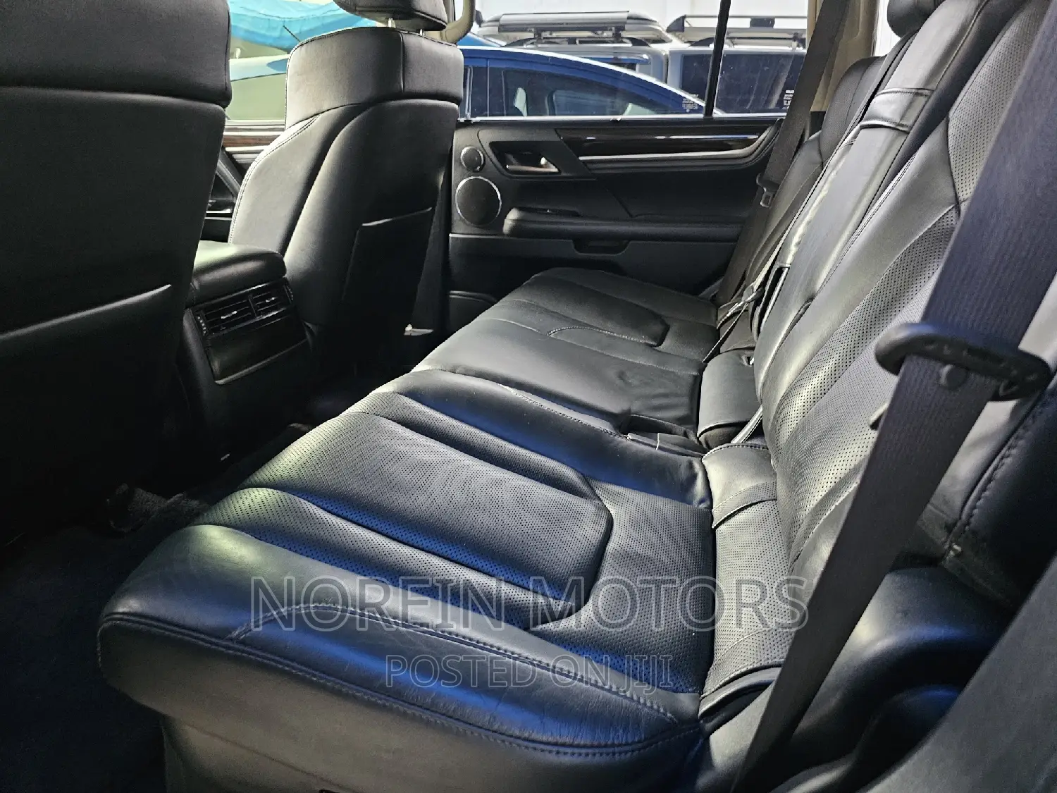 Lexus LX 2016 Black