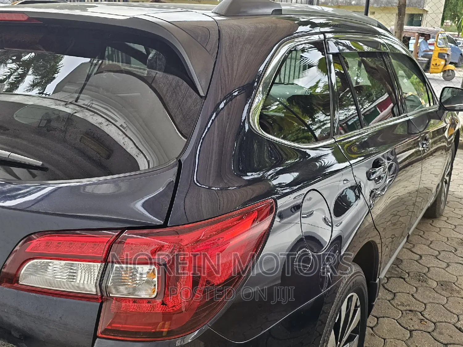 Subaru Outback 2017 Black
