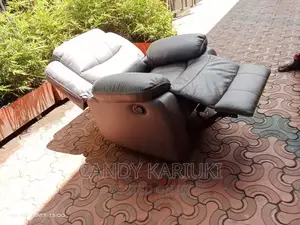 Modern Comfy Single Seater Recliner Seat