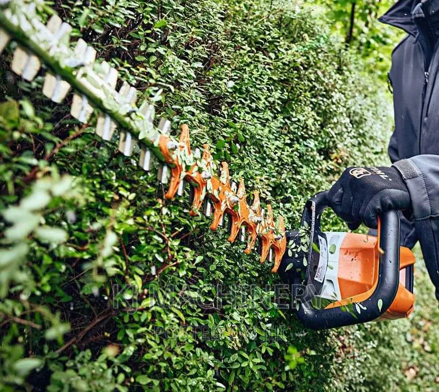 Petrol Power Hedge Trimmers -Quality Work