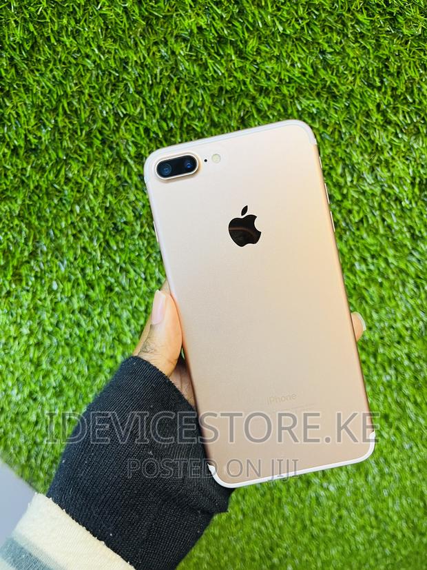 Apple iPhone 7 Plus 128 GB Rose Gold - main view
