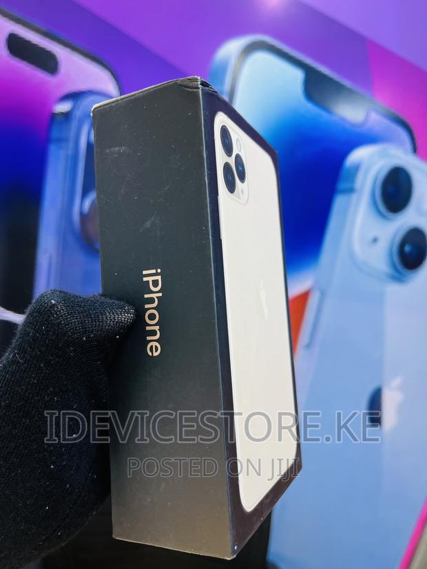 New Apple iPhone 11 Pro Max 256 GB Gold - thumbnail 2