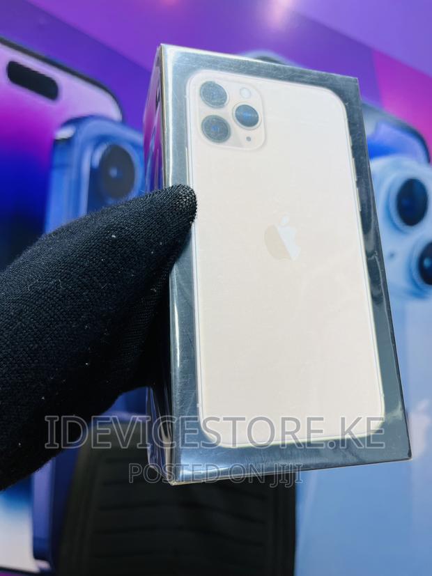 New Apple iPhone 11 Pro 256 GB White - main view