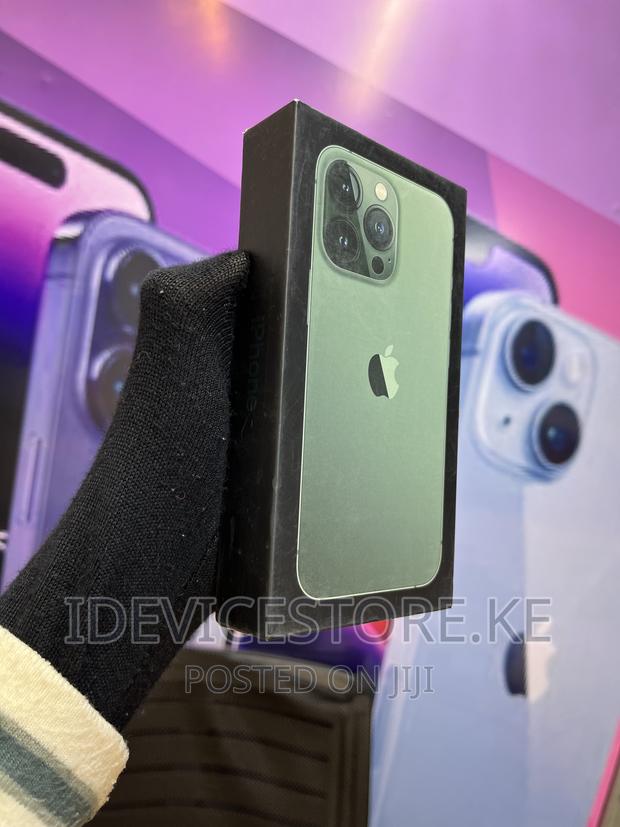 New Apple iPhone 13 Pro 256 GB Green - main view
