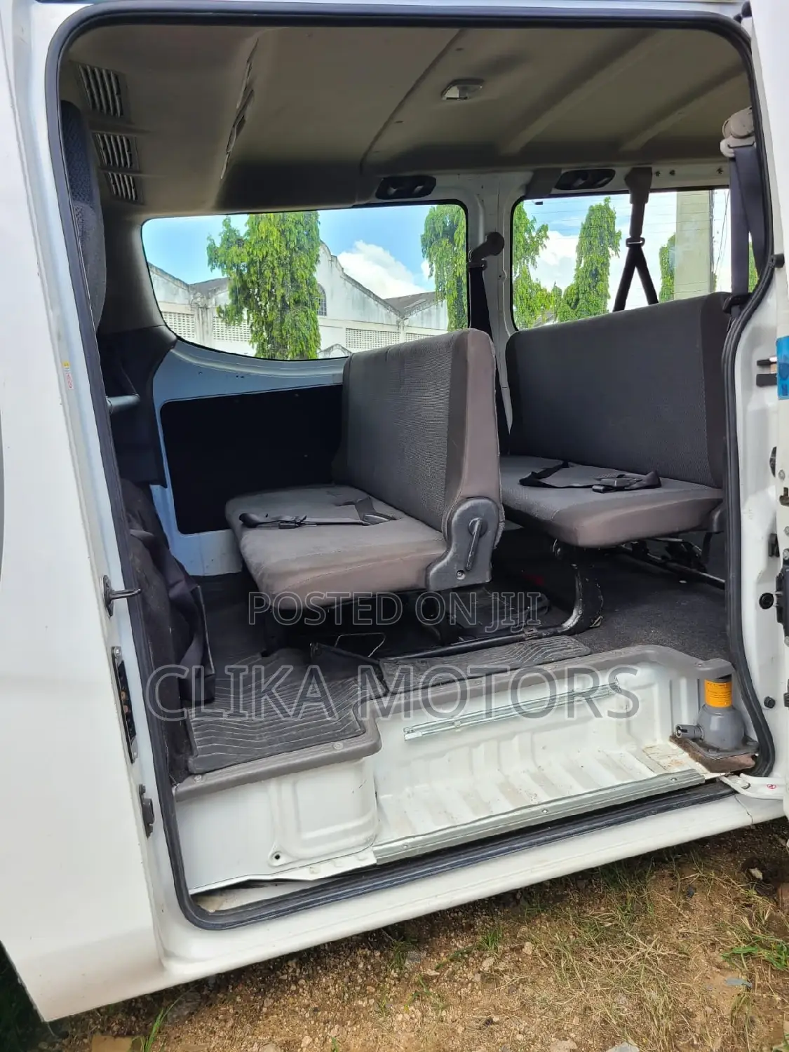 Nissan Caravan (Urvan) 2016 White