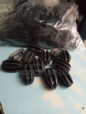 Electric Fence Strainer Insulators