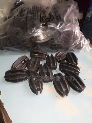 Electric Fence Strainer Insulators