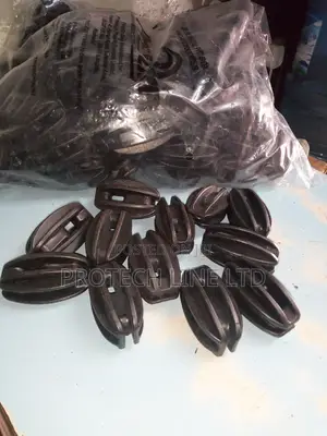 Electric Fence Strainer Insulators