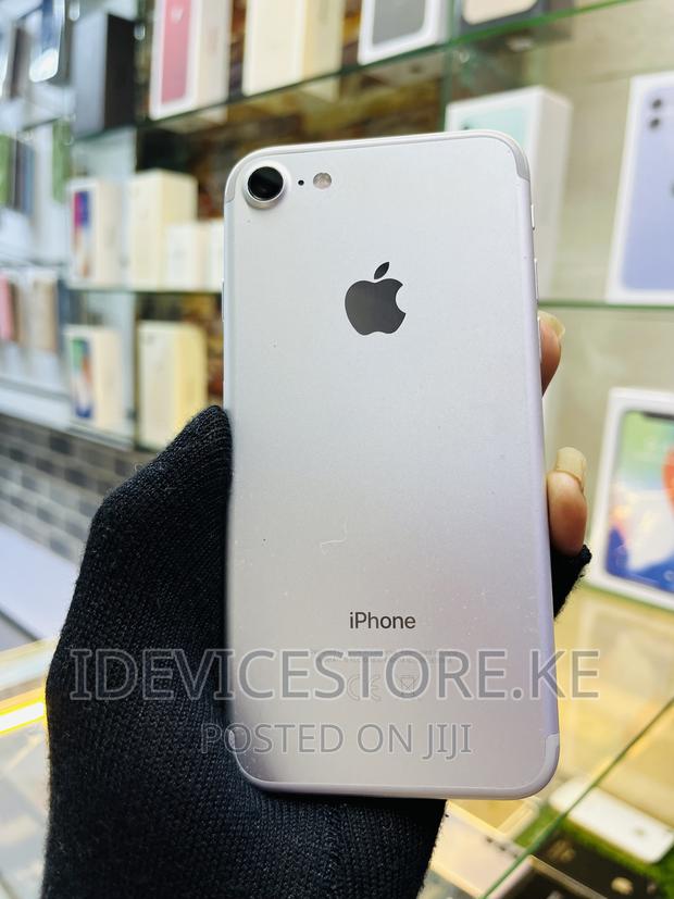 Apple iPhone 7 32 GB Silver - thumbnail 2
