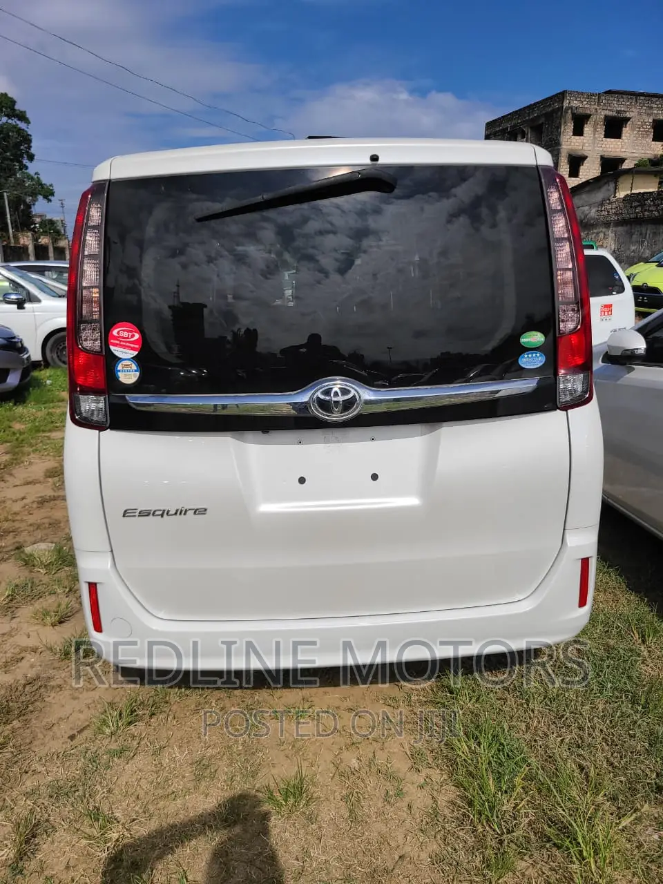 Toyota Esquire 2016 Pearl