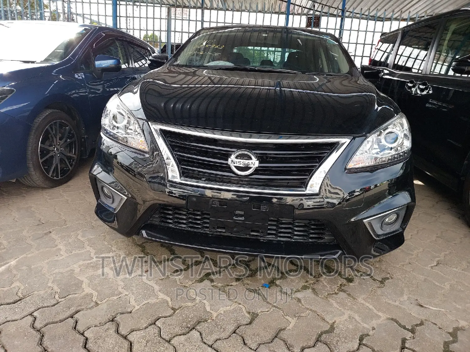 Nissan Bluebird 2017 Black