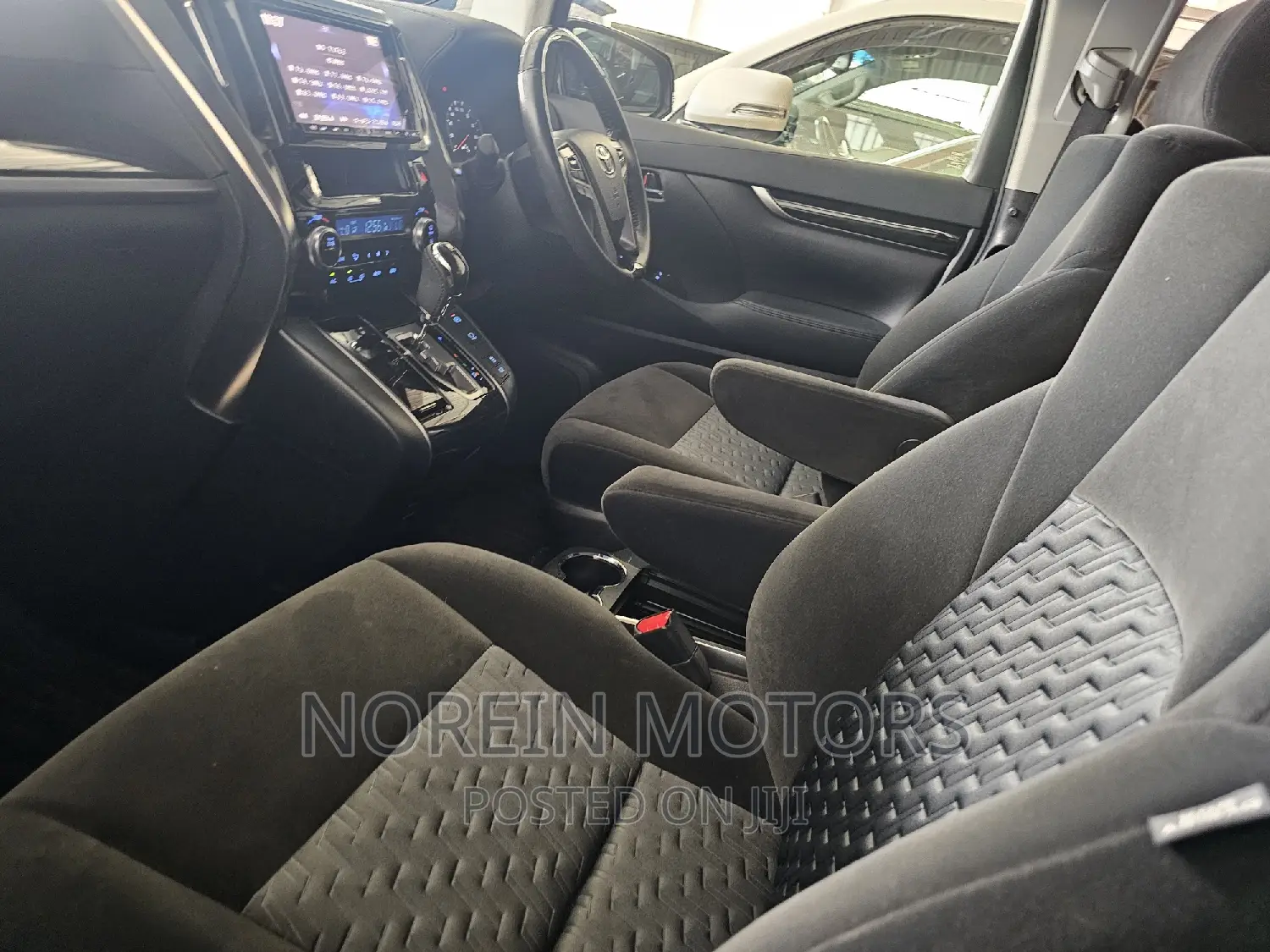 Toyota Vellfire 2017 Matt Black