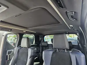 Toyota Vellfire 2017 Off white