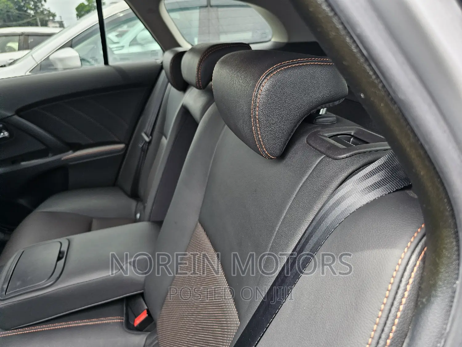Toyota Avensis 2017 Silver