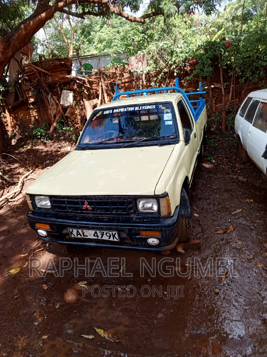 Mitsubishi L200 1995 Yellow