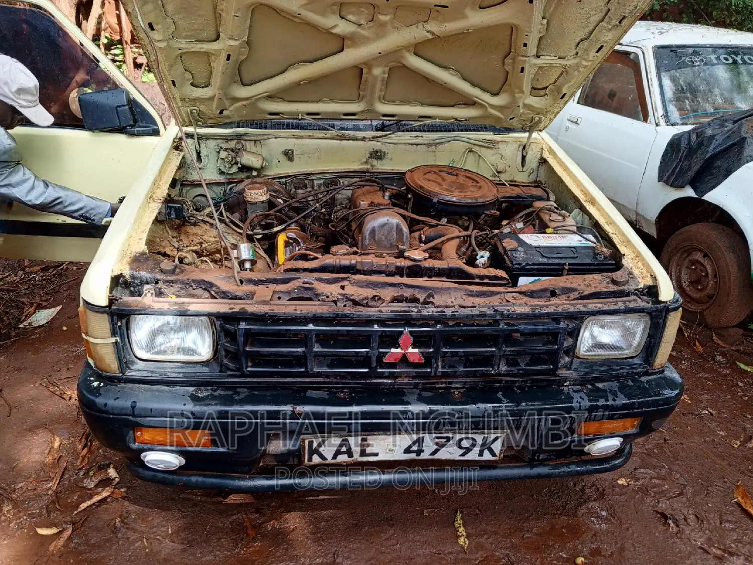 Mitsubishi L200 1995 Yellow