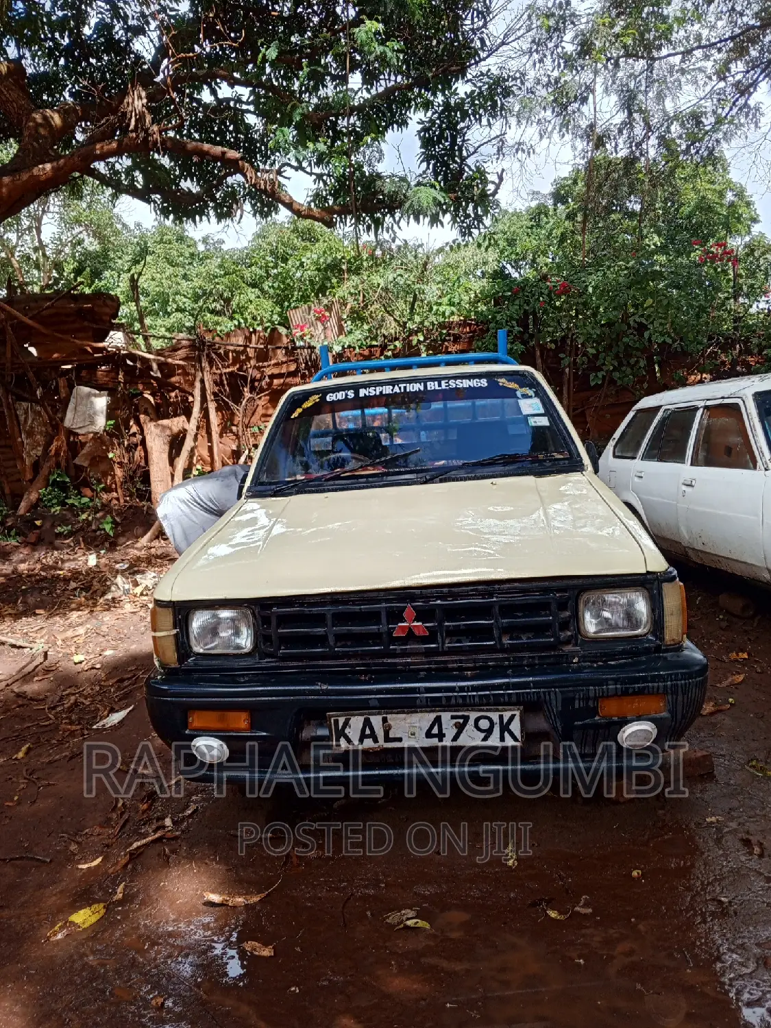 Mitsubishi L200 1995 Yellow