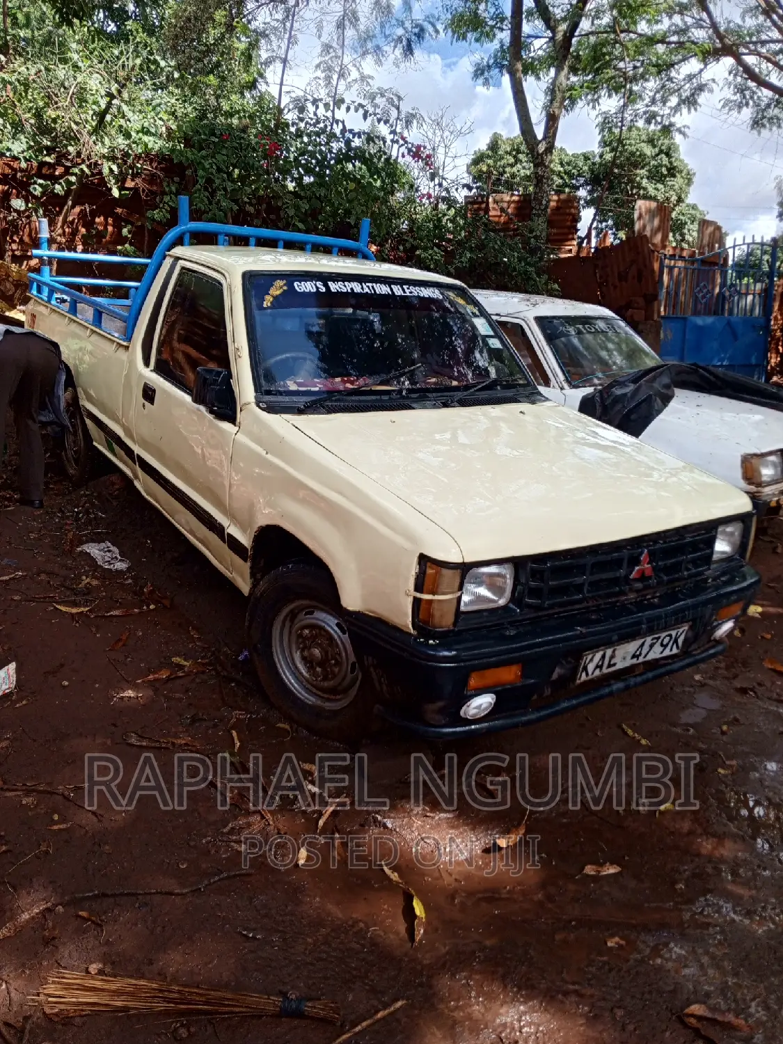 Mitsubishi L200 1995 Yellow