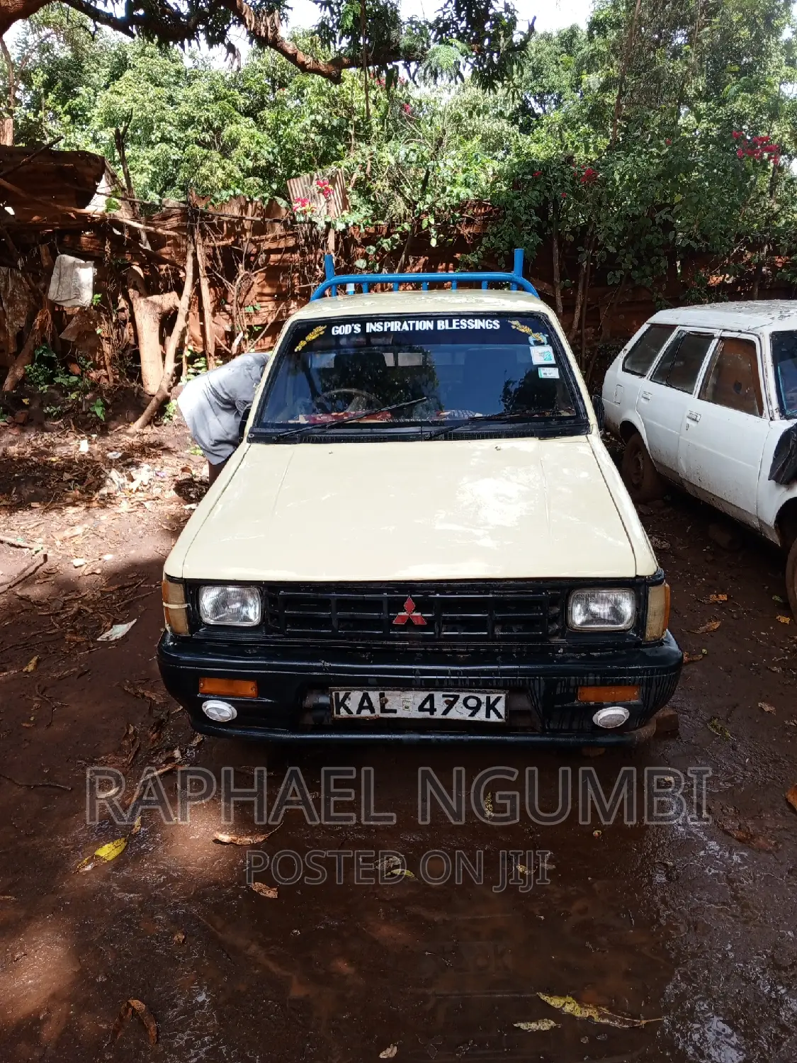 Mitsubishi L200 1995 Yellow