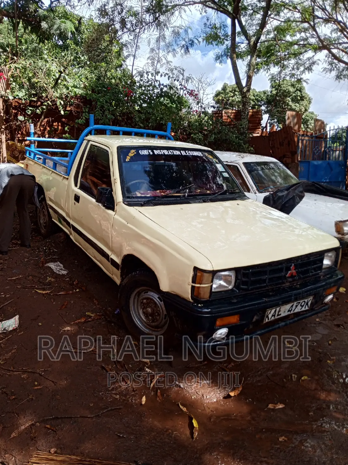 Mitsubishi L200 1995 Yellow