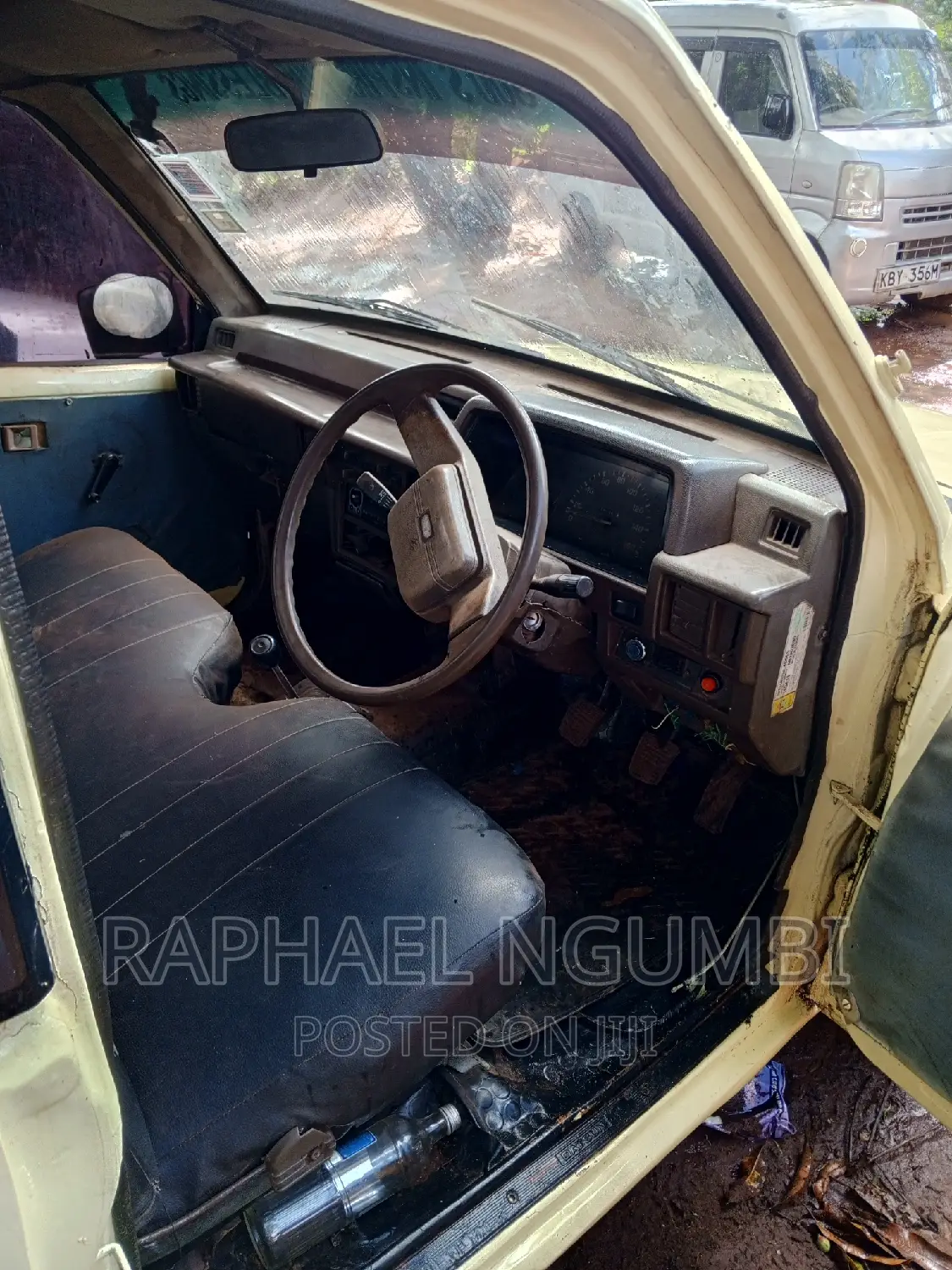 Mitsubishi L200 1995 Yellow