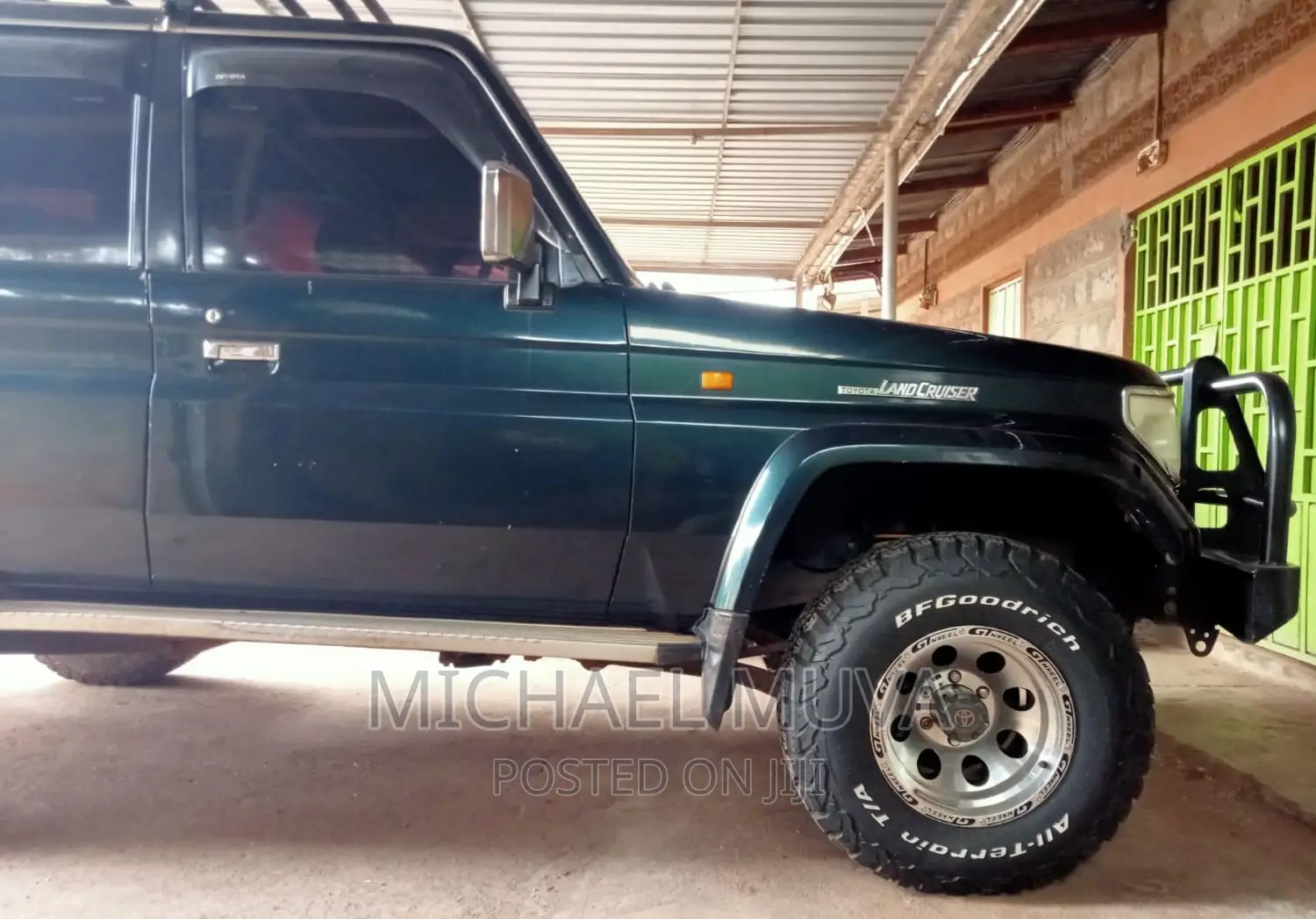 Toyota Land Cruiser 70 LWB 1995 Green