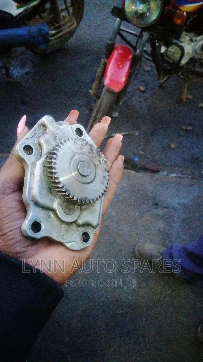 Nissan QD32 Engine Oil Pump