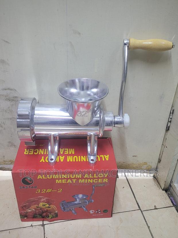 Quality M32 Manual Meat Mincer/Grinder Machine - main view