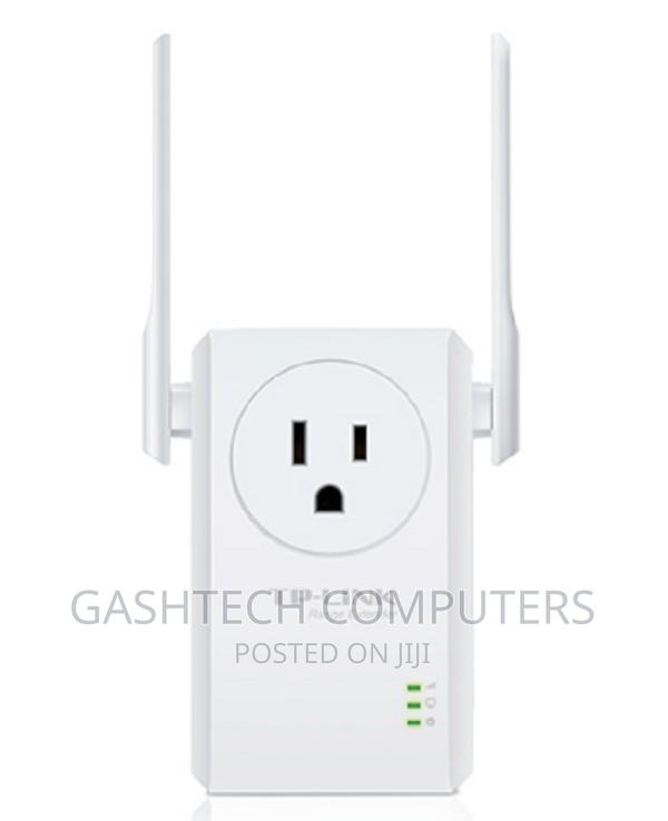 Tp-Link 300mbps Wireless N Wall~Range Extender - TL-WA860RE