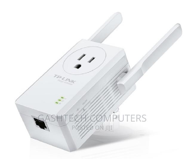 Tp-Link 300mbps Wireless N Wall Range Extender - TL-WA860RE - main view