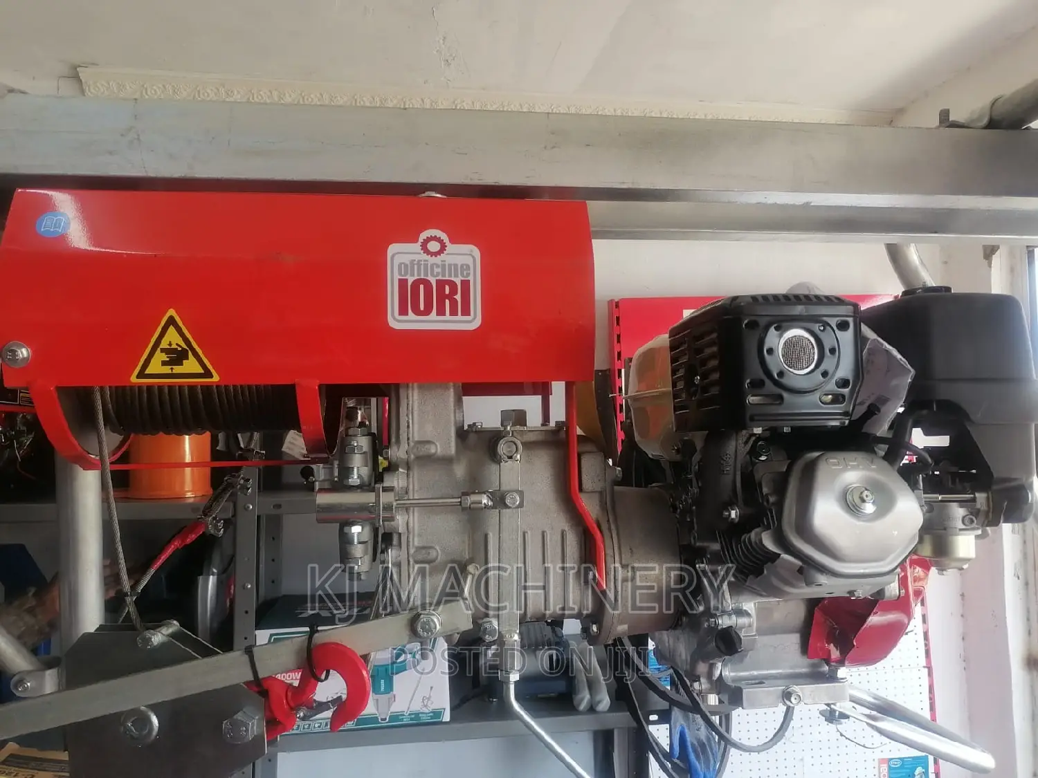 Iori Italian Red Concrete Hoist/Crane/Lifter-One Tonne