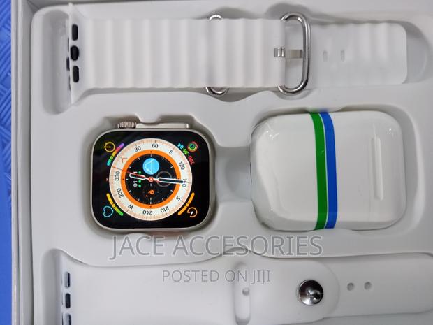 I8 Ultra Smartwatch 2 Straps+Earphones - thumbnail 4