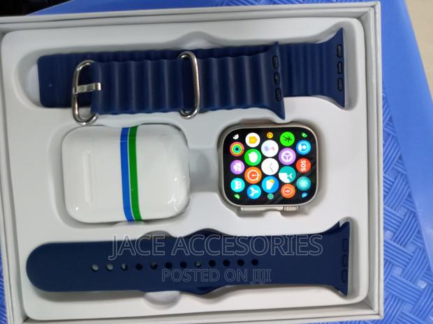 I8 Ultra Smartwatch 2 Straps+Earphones - main view