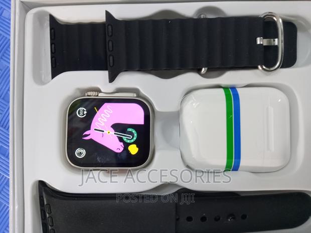 I8 Ultra Smartwatch 2 Straps+Earphones - thumbnail 5